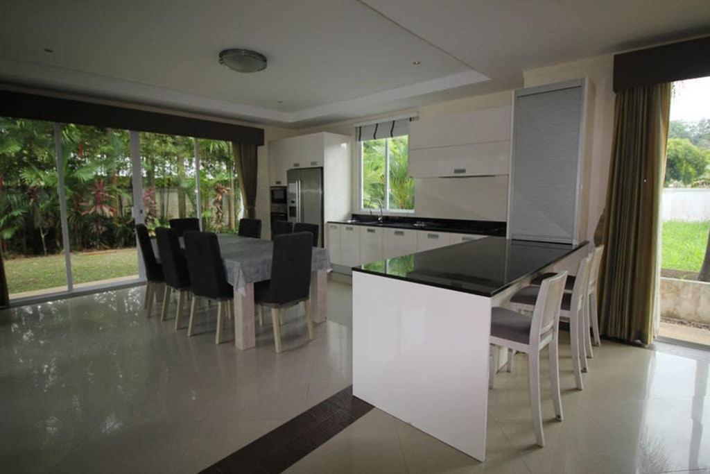 4 Bedroom Villa Kamala Beach Phuket Ngoại thất bức ảnh