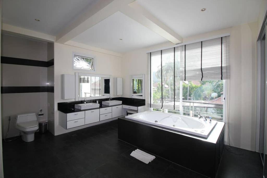 4 Bedroom Villa Kamala Beach Phuket Ngoại thất bức ảnh