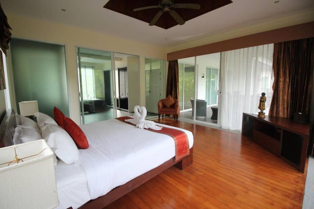 4 Bedroom Villa Kamala Beach Phuket Ngoại thất bức ảnh