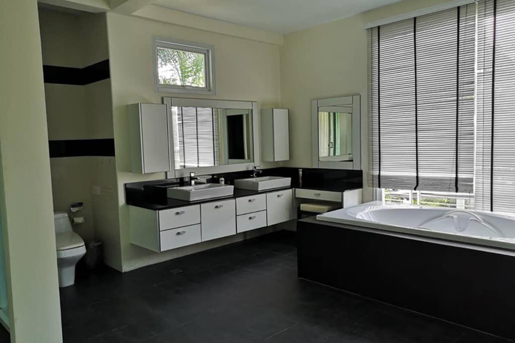 4 Bedroom Villa Kamala Beach Phuket Ngoại thất bức ảnh