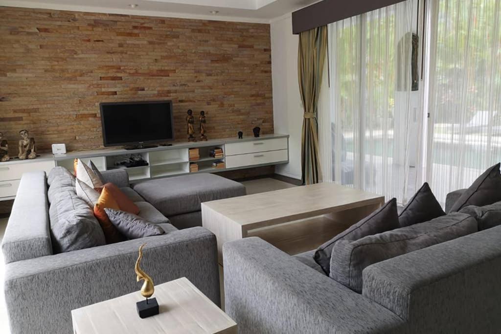 4 Bedroom Villa Kamala Beach Phuket Ngoại thất bức ảnh